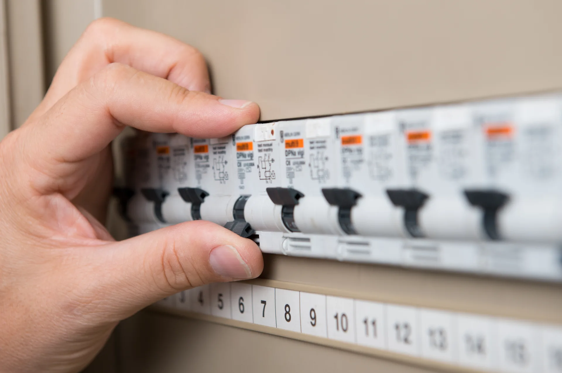 Electrician Morisset, licensed electricians serving Morisset